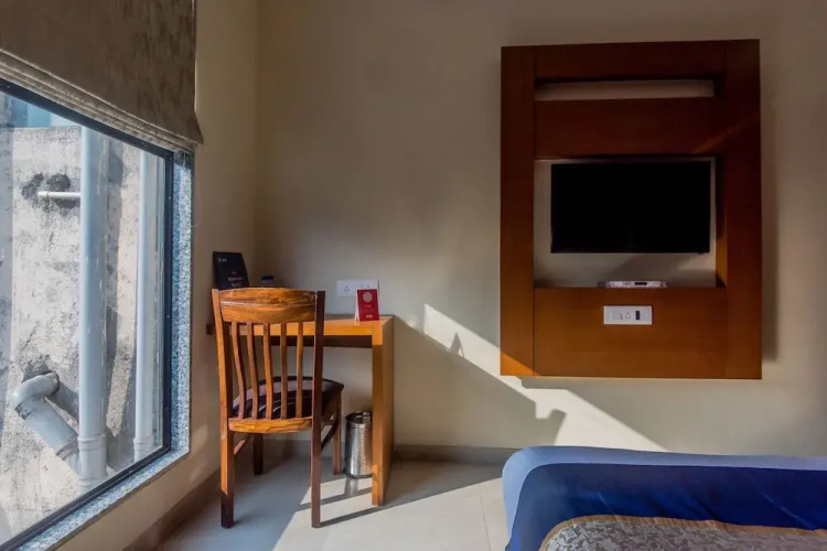 Arton Suites