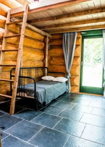 Spacious Holiday Home With Internet