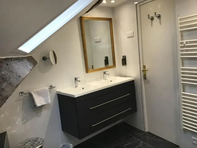 2 Bedrooms Standard Double room — Twin Beds