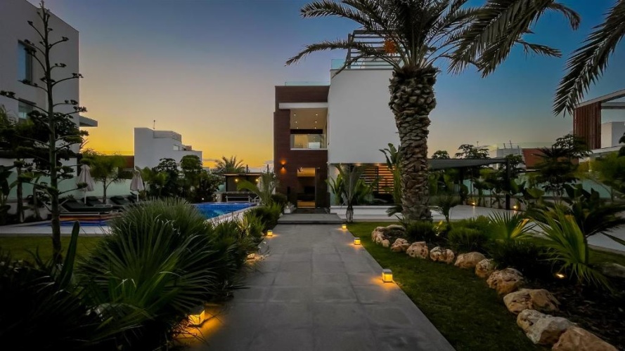 Superior Villa