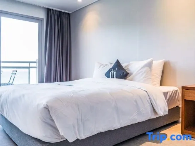 Deluxe Double room with park view