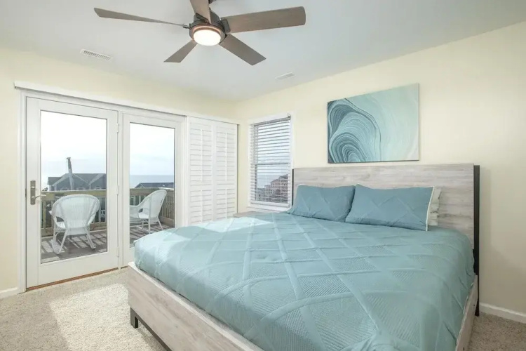 Azure 4 Bedroom Home by RedAwning