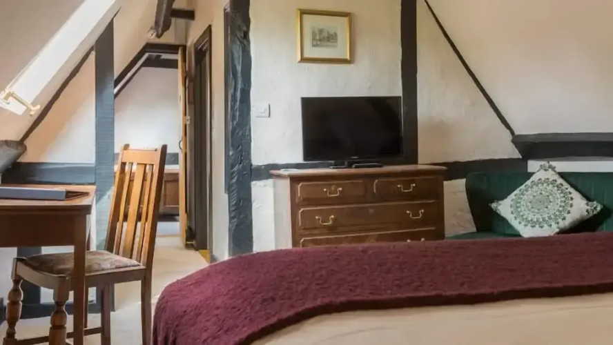 The Greyhound Inn