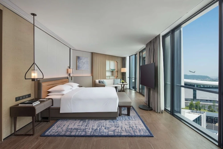 Double Club room