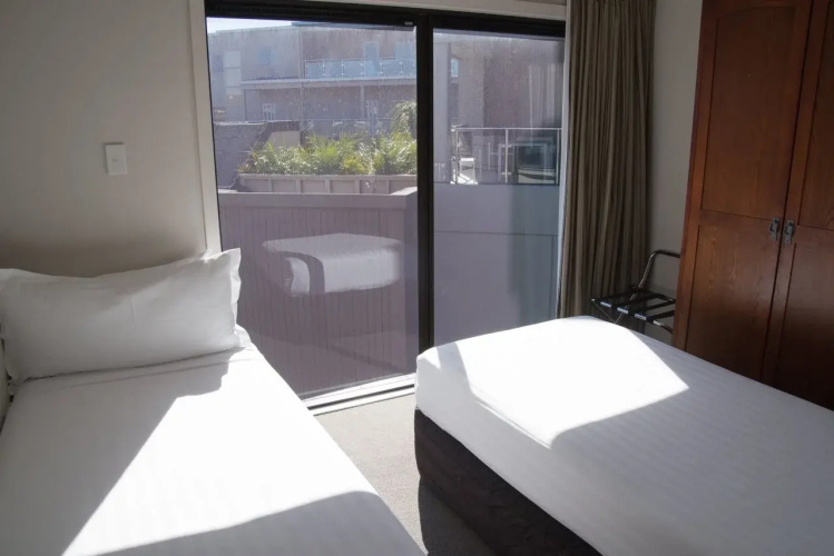 Portside Hotel