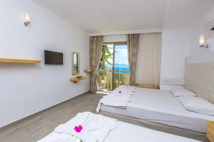 Defne Hotel