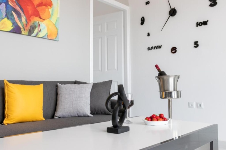 1 Bedroom Apartment