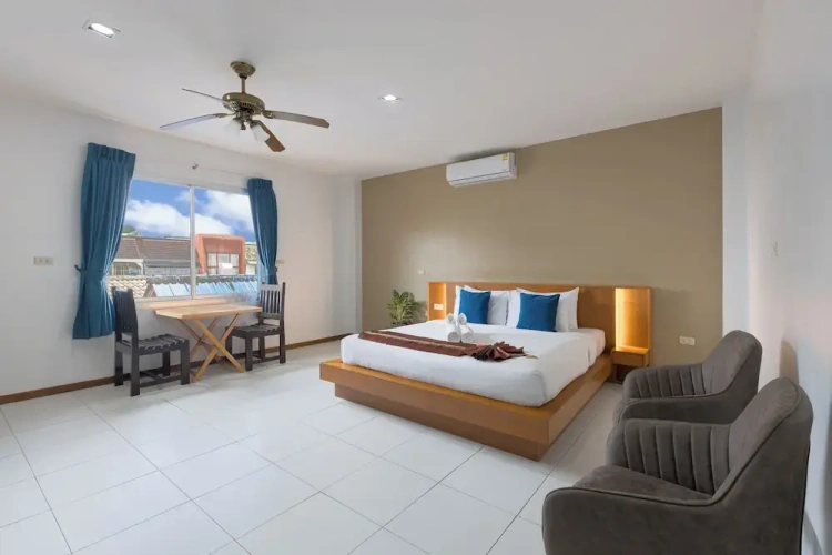 2 Bedrooms Family Apartment with balcony and with view