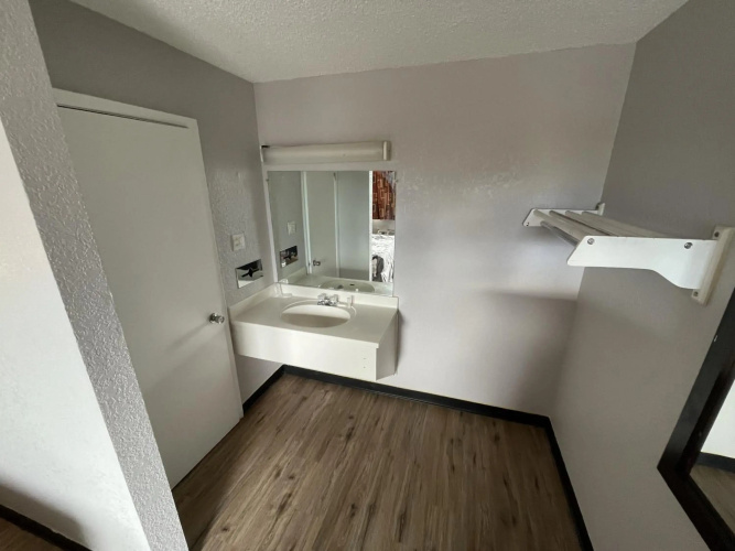 Extend-A-Suites Albuquerque West (ex. Rodeway Inn)