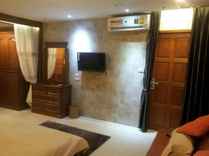 Dolphin Place
