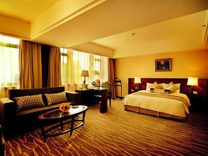 Deluxe Suite