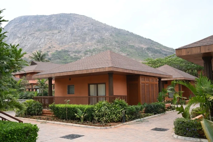 Standard Double room with balcony and with courtyard view