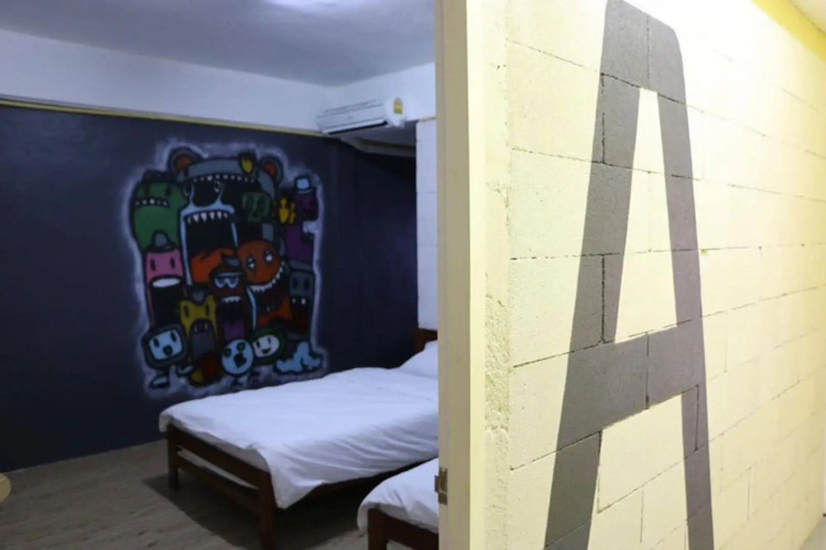 Norn Nung Len Cafe & Hostel