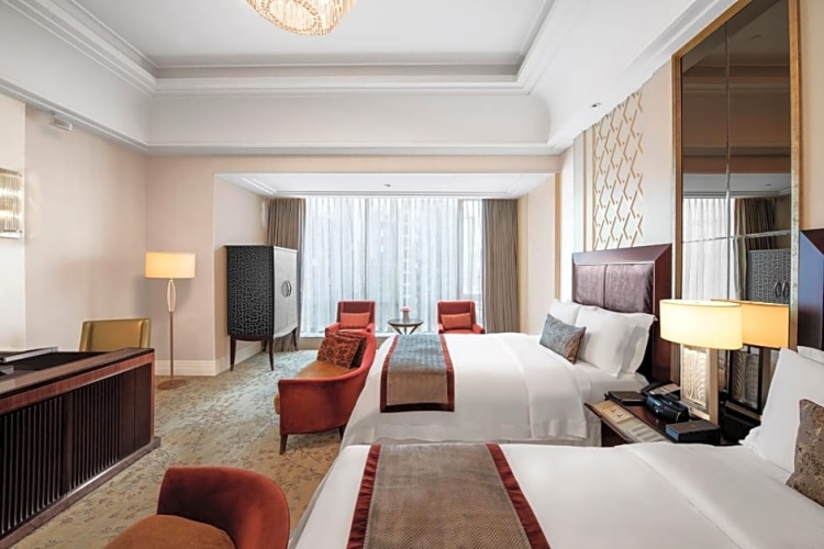 Deluxe Quadruple room with view