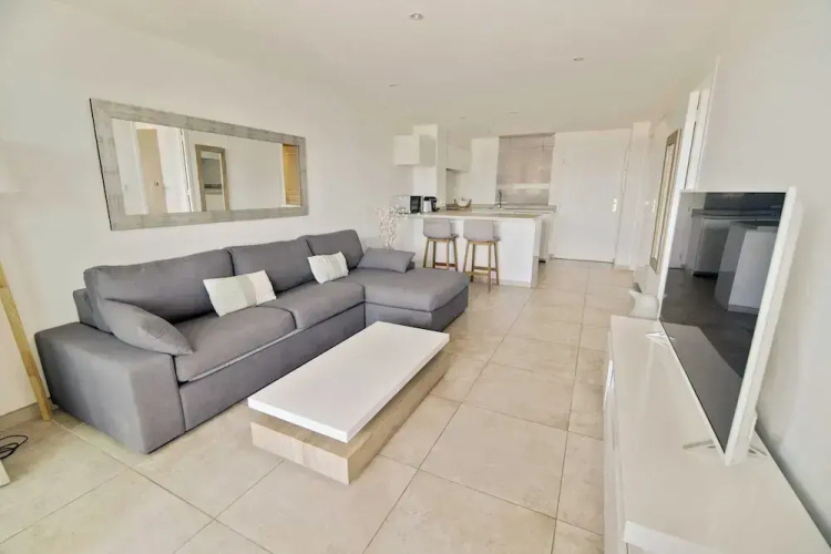 Beautiful Flat With sea View - 4P - Gassin