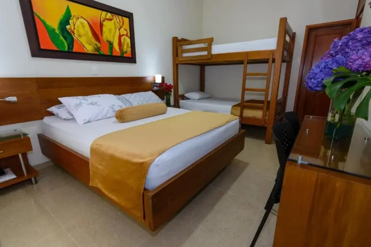Standard Triple room