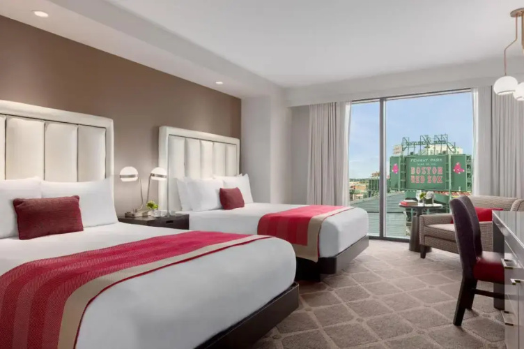 Hotel Commonwealth