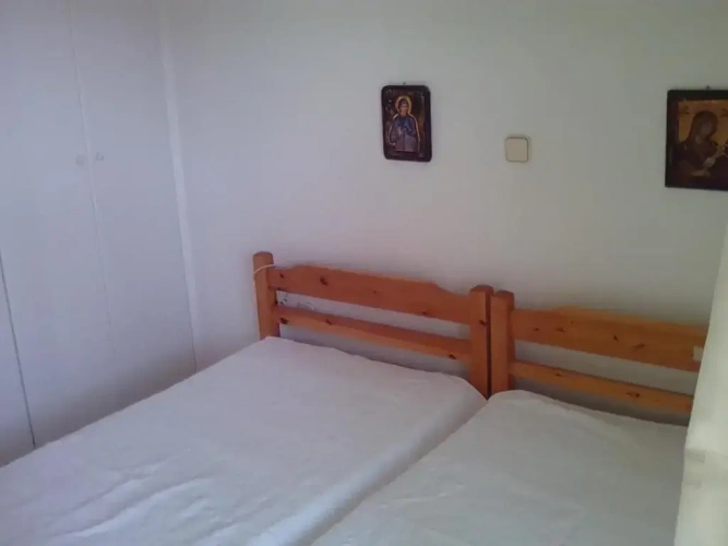 3 Bedrooms Cottage