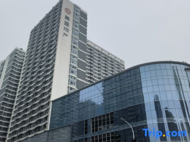 Lancang Hotel (Zhengzhou Longhu Paradise Walk Oceanarium Branch)
