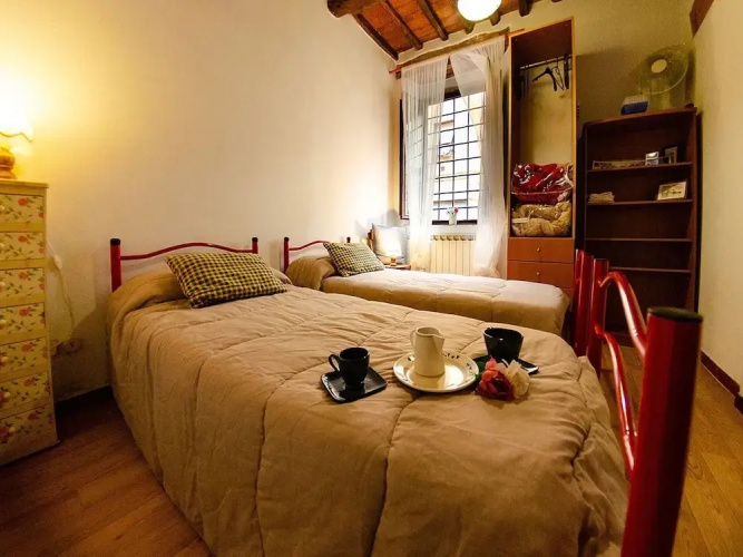 Lucca Central Garden Cottage