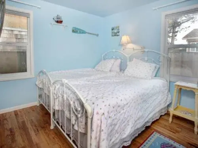 Seabreeze Cottage