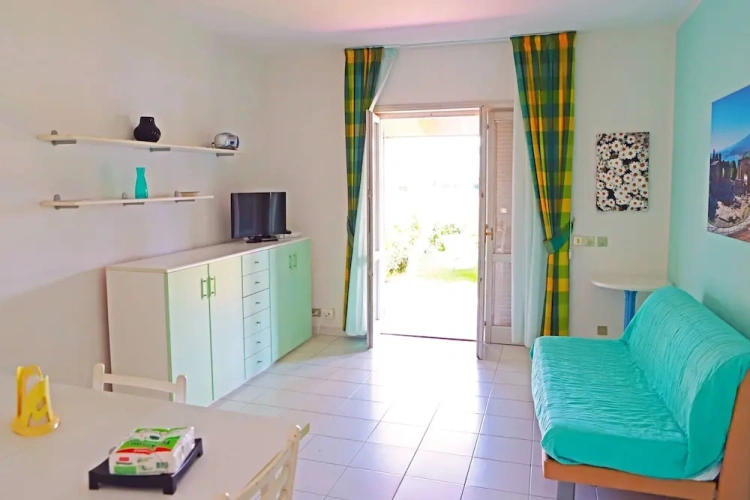 2 Bedrooms Villa