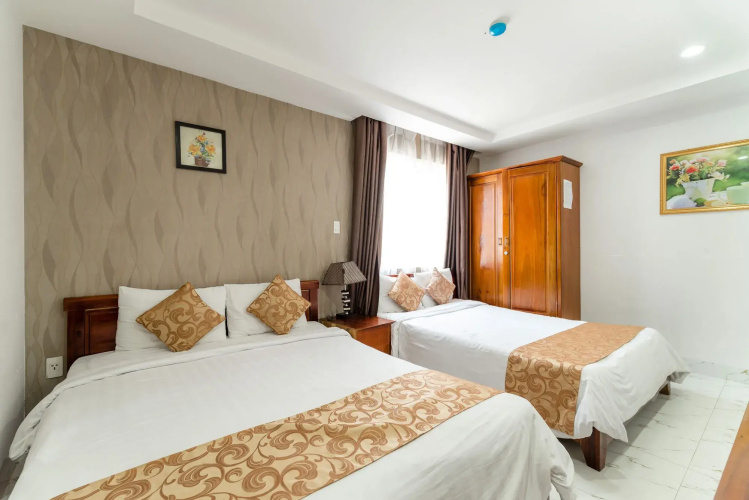 Rose Hotel