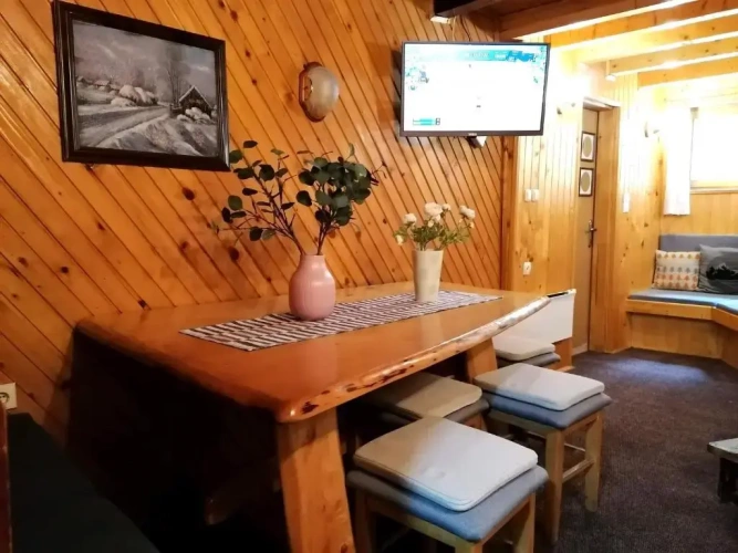 3 Bedrooms Apartment