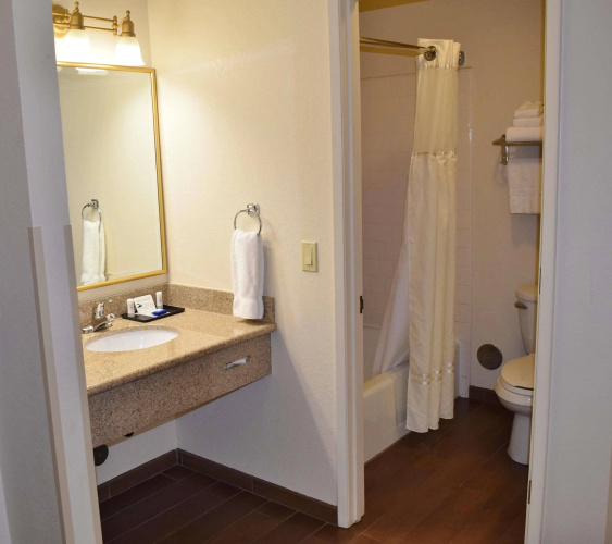 Best Western Town & Country Lodge photo 11