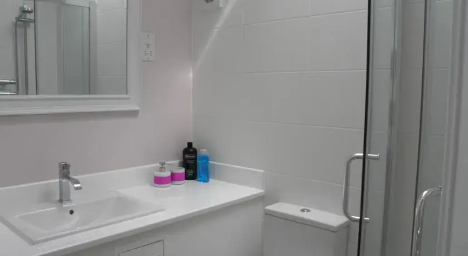 Cranleigh Bed  Breakfast