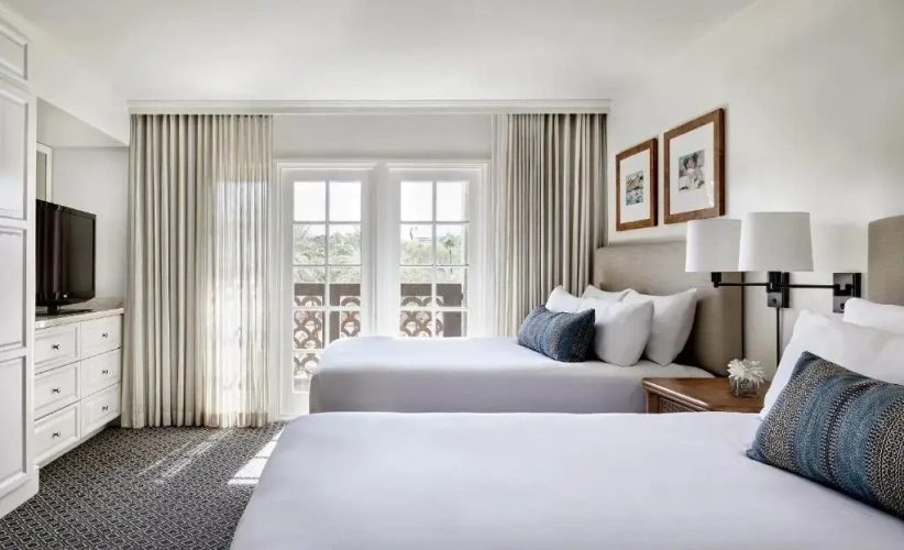 Deluxe Quadruple Suite