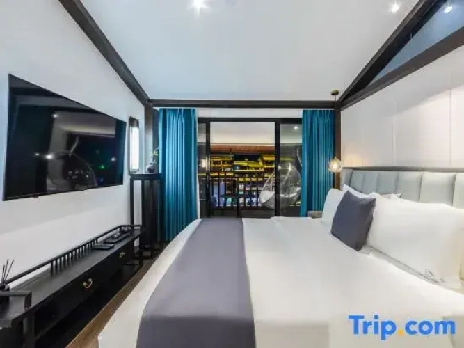 Standard Double room with balcony and with river view