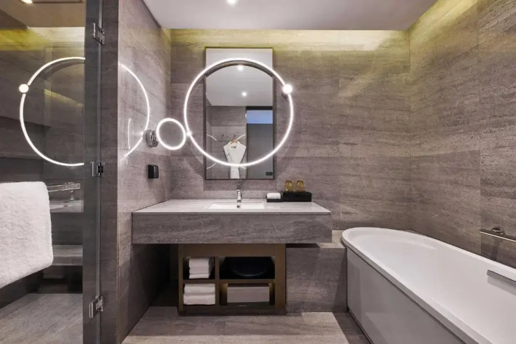 Double room with city view