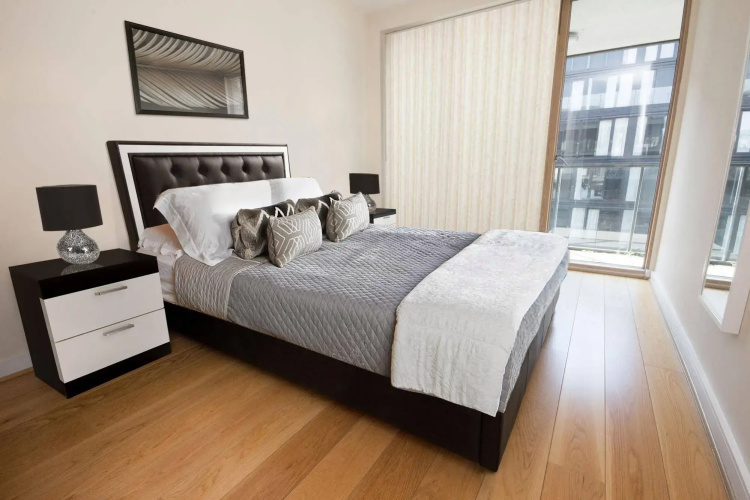Forbes Street Apartment
