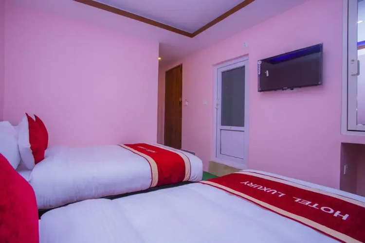 Oyo 303 Hotel Luxury