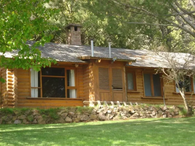 2 Bedrooms Bungalow