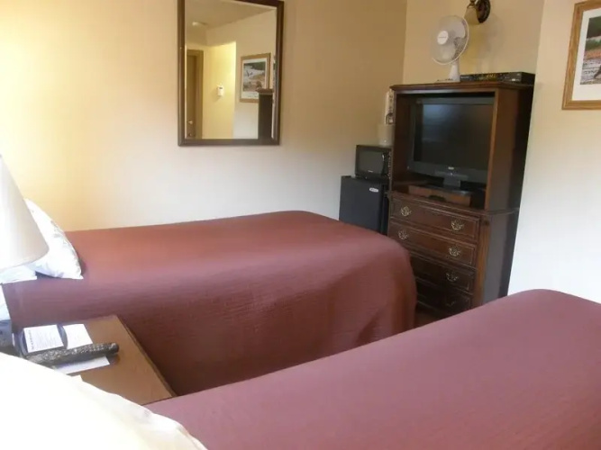 Beluga Lake Lodge