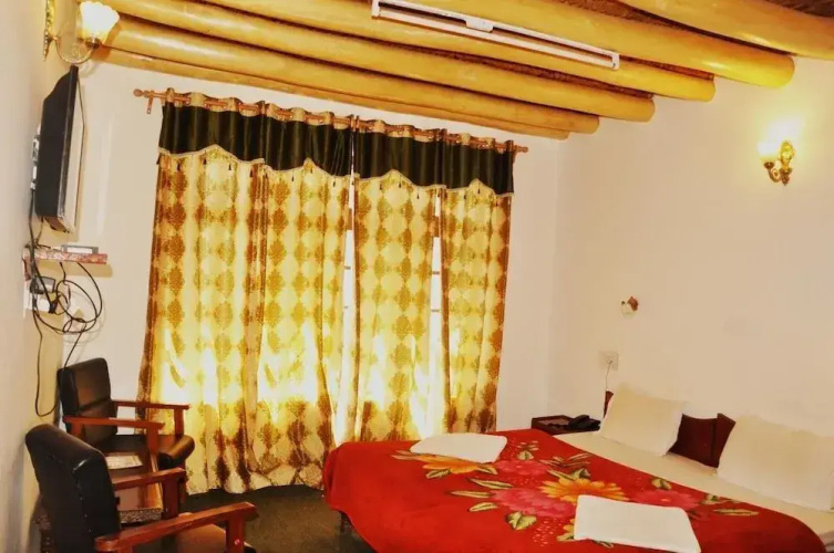 Hotel Jan Palace
