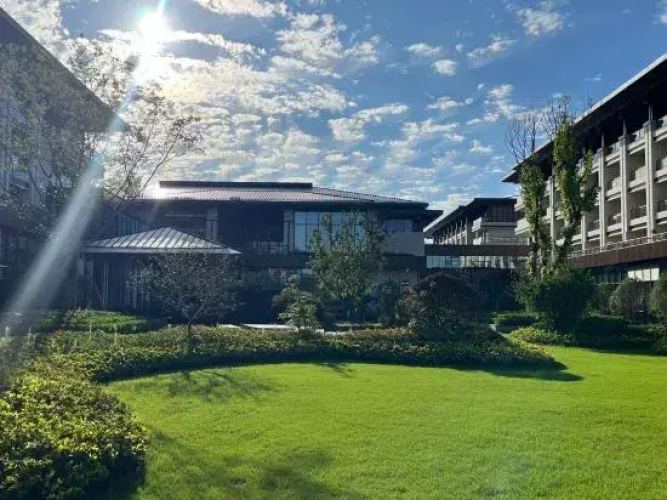 Yishui Grand Hotel
