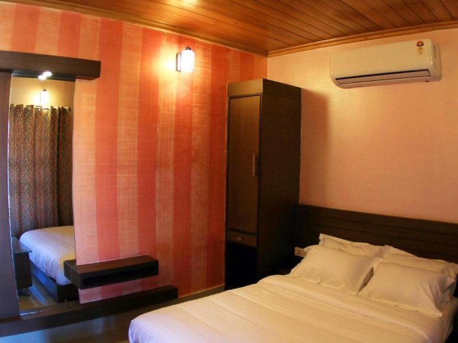Economy Double room with balcony and with view