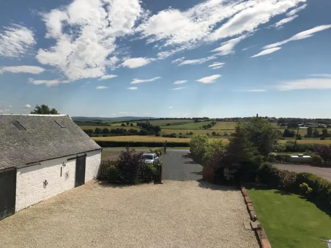 Standard Triple room with garden view