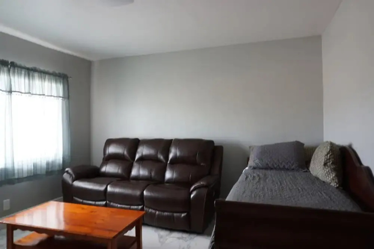 Mary Pop Apartments
