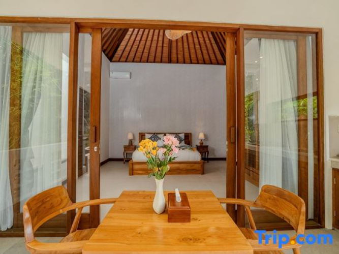 Krish Villa C - 1BR Private Pool & Lush Jungle View Ubud