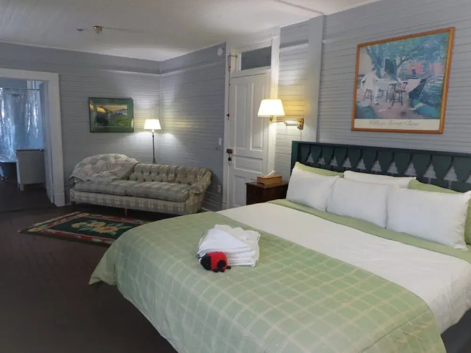 Grand Old Lady Hotel