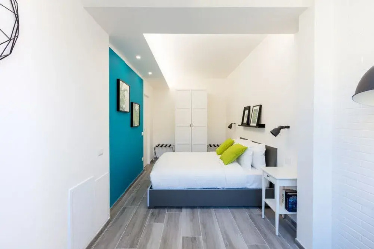 Colourful and Bright Flat Near Vatican