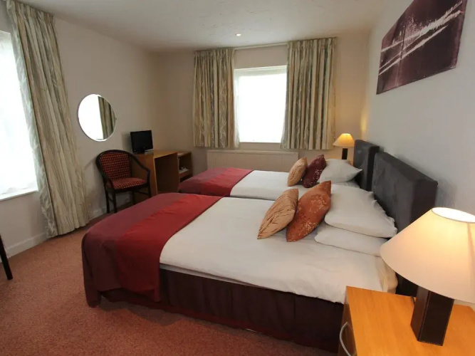 Nanhoron Arms Hotel
