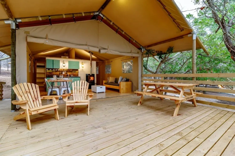 2 Bedrooms Tent