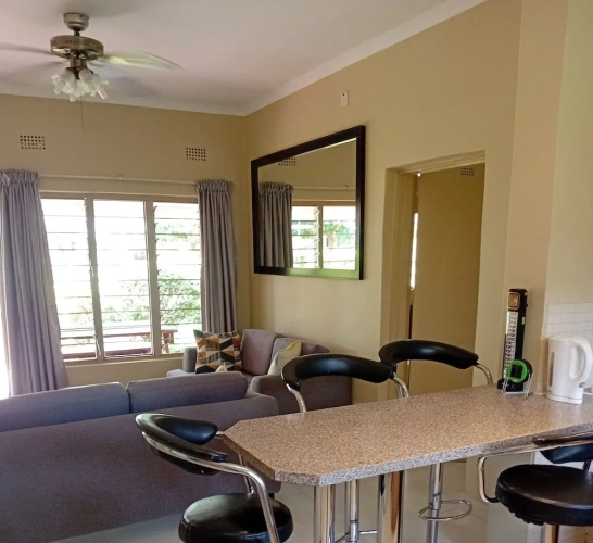2 Bedrooms Apartment with garden view