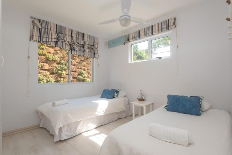 3 Bedrooms Apartment