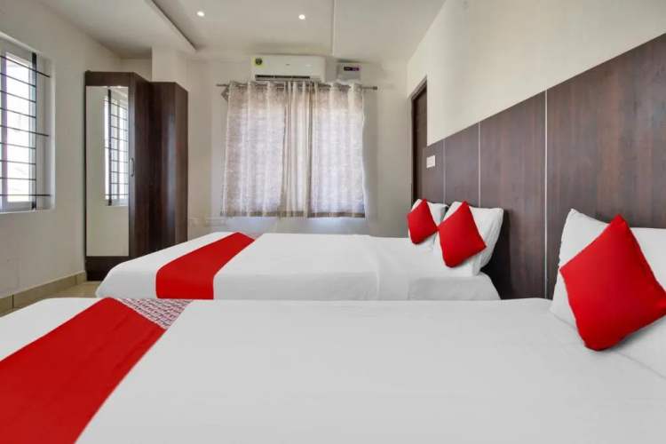 OYO Flagship 80685 Quince Elite Mysuru